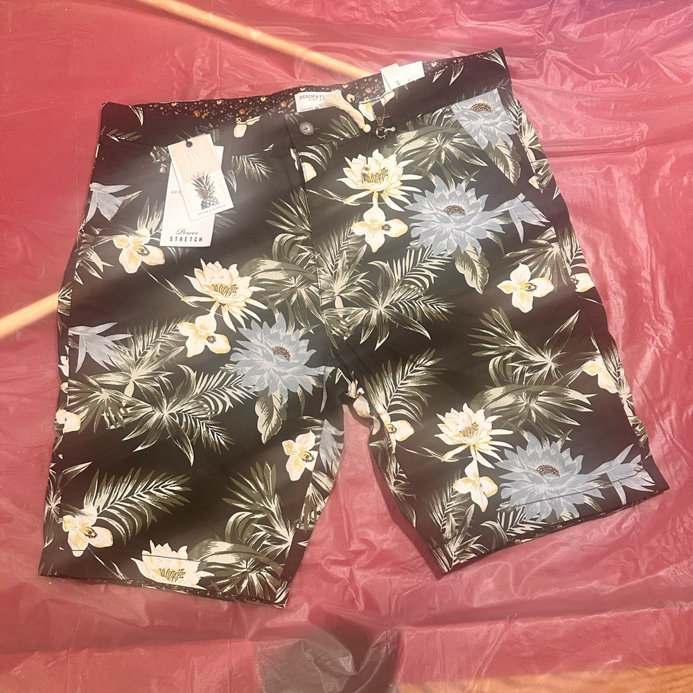 Floral Black Men's Shorts NWT